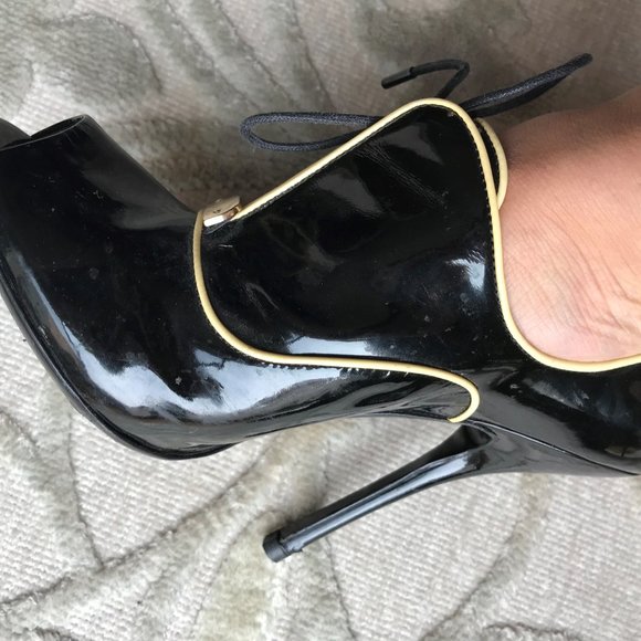 GUCCI NEWTON PATENT PEEP TOE BOOTS - Picture 5 of 5